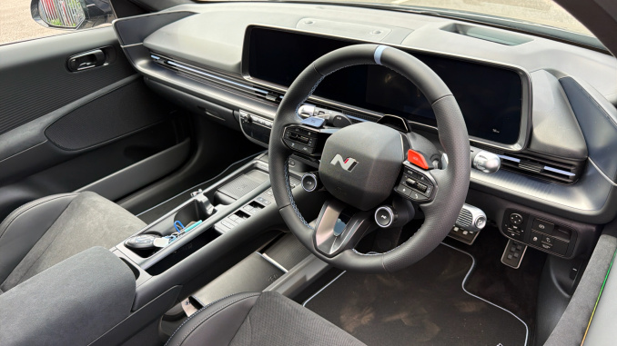 Hyundai Ioniq 6 N 478kW 84 kWh 4dr Auto [Vision Roof] Electric Saloon - Image 11